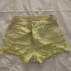 Pacsun yellow shorts size small
